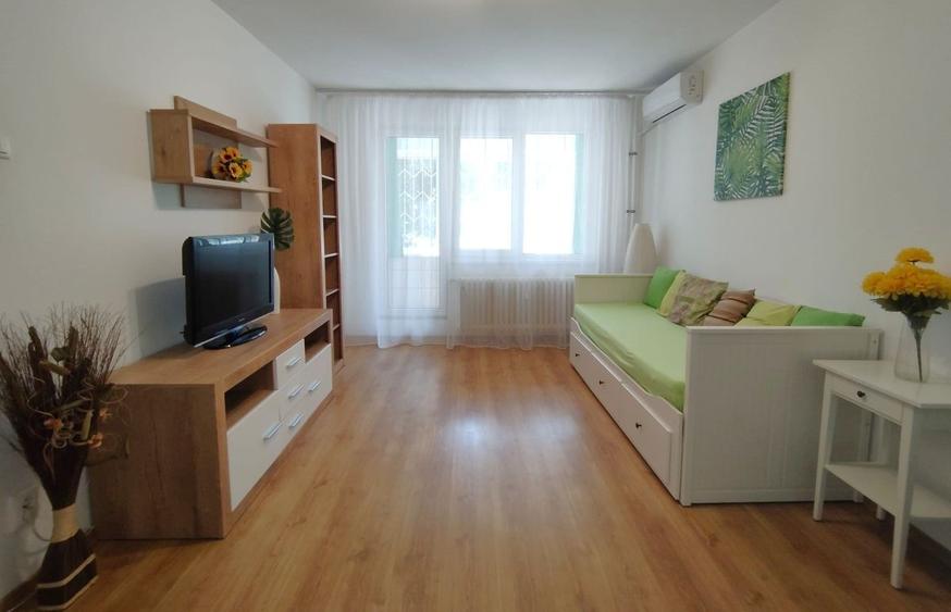 Garsoniera in bloc mixt reabilitat la 4 minute metrou Gorjului