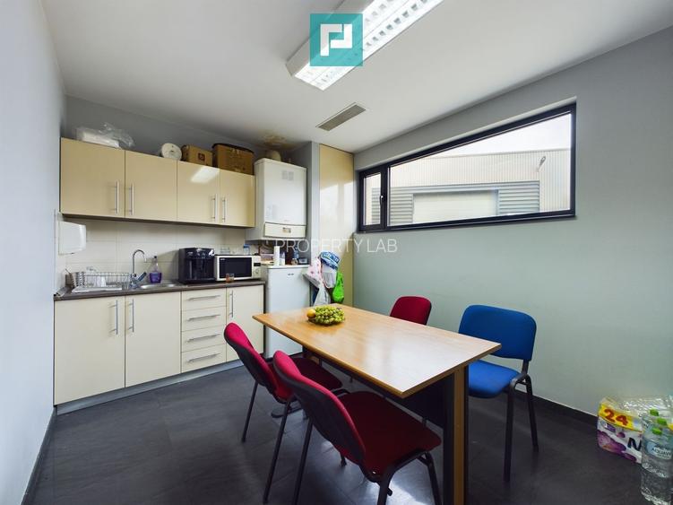 Spațiu comercial modern cu parcare proprie - 15