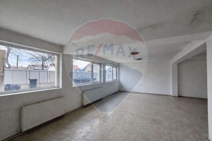 Business la cheie! Spațiu Comercial 430 mp + Apartamente - 5