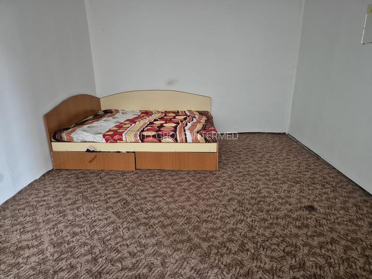 CET - Cumpenei - casa modesta cu teren generos - 4