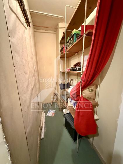 3 Camere circular | 6/10 | Metrou C-tin Brancusi la scara - 9