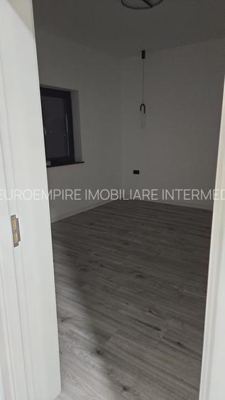 Casă de vânzare cu 3 camere, zona Lazu - 8
