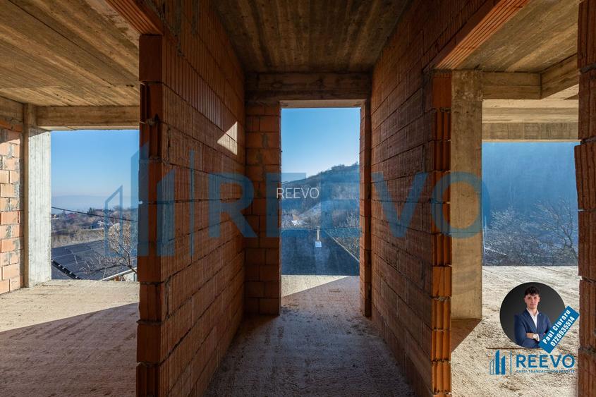 Pensiune/Vilă la roșu P+E+M în Sărata - 18