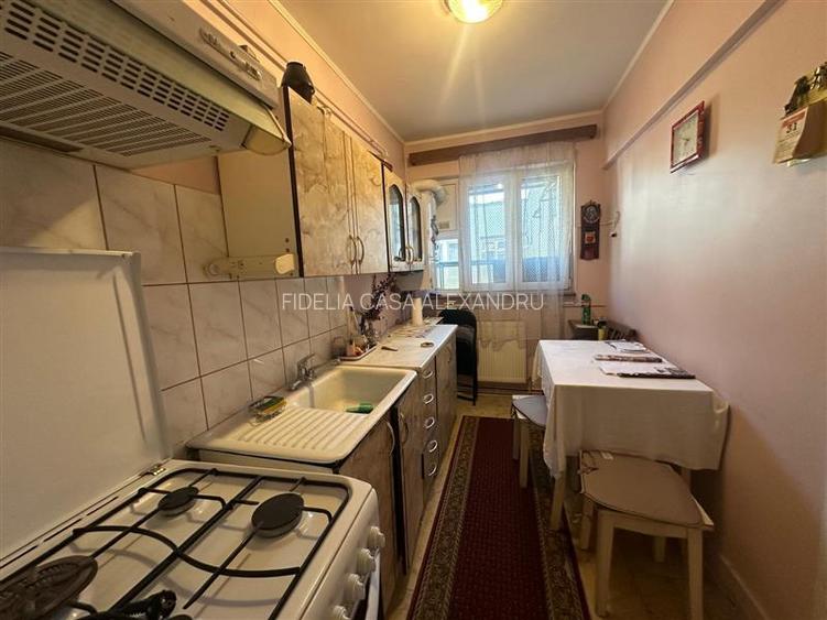 Apartament 3 camere de vanzare, Piata Unirii - 4