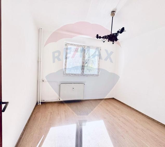 Apartament 2 camere de vanzare - Sos Giurgiului, Toporasi - 7