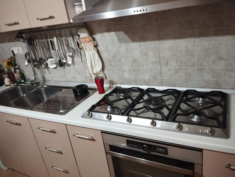 Apartament 2 camere decomandat – 54 mp – 2 balcoane – Parcare – Str. Zăvoiului - 7