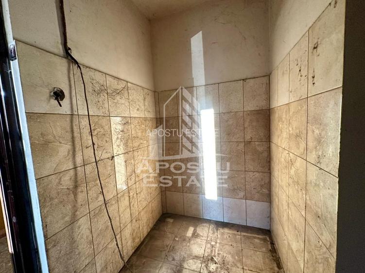 Garsoniera la parter, necesita renovare, zona Buziasului - 3