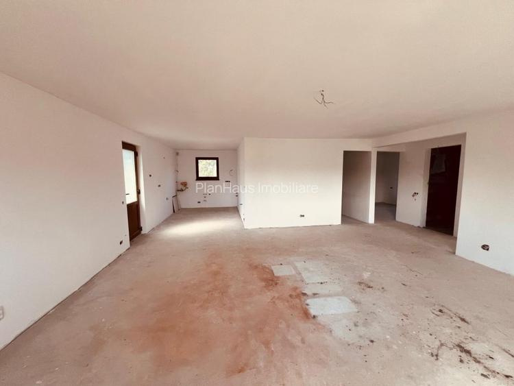 Casă in Mocira pe parter ,semifinisata ,493 mp teren  - 12