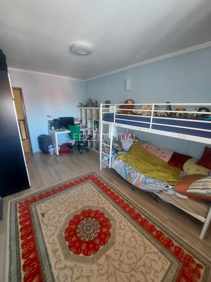 Apartament -5 camere -decomandat-Zona Fundeni - 14