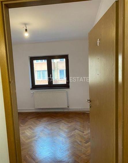 Apartament 3 camere, zona Racadau - 3