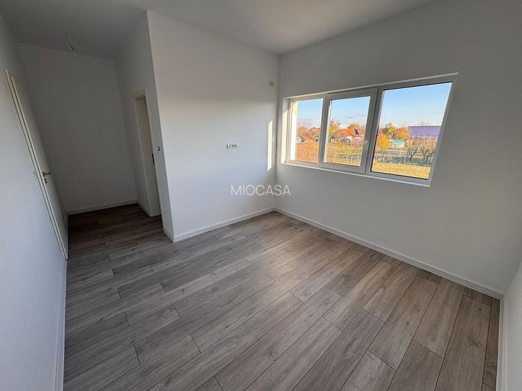 Duplex Nou - Mosnita. 4 camere. la Cheie.  Asfalt. Pozitie excelenta. - 9