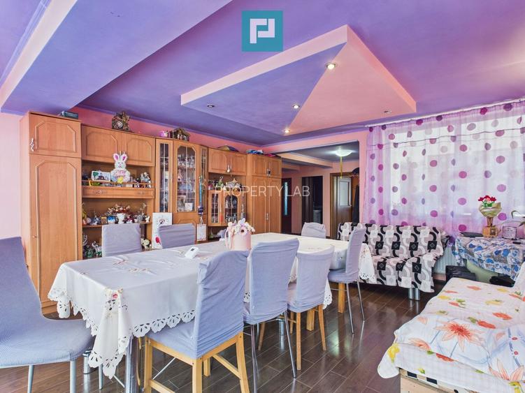 Casă individuală în Săcălaz - 2063 mp teren - 13