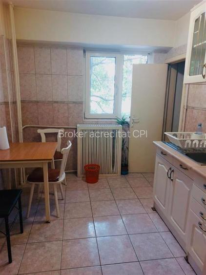 INCHIRERE APARTAMENT 3 CAMERE ZONA MALL VITAN  OCTAVIAN GOGA  SECTOR 3 - 9