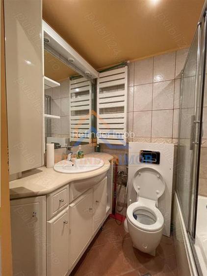 Apartament de vanzare cu 3 camere, zona Trapezului - 7