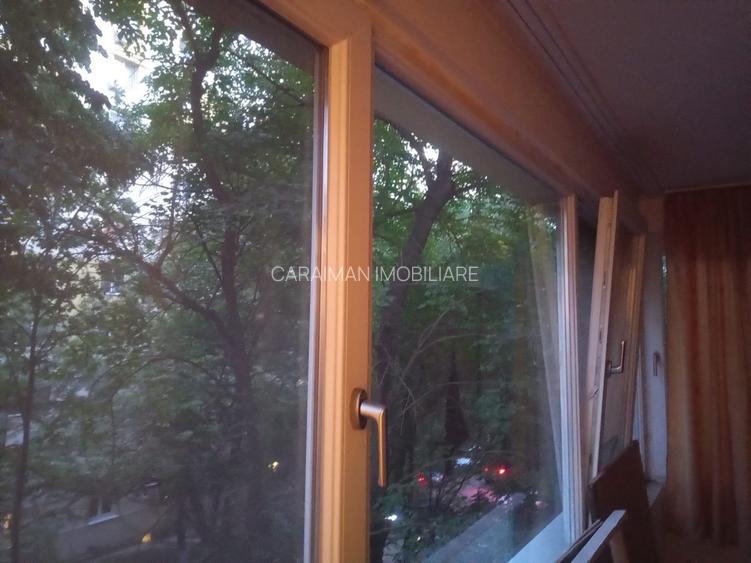 Obor, Colentina Teiul Doamnei, langa Sectia 7 Politie,8 minute Obor - 8