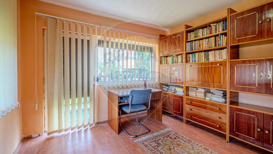 Vila rezidential/  gradina de vis/sera/ panouri/ Sanpetru! - 24