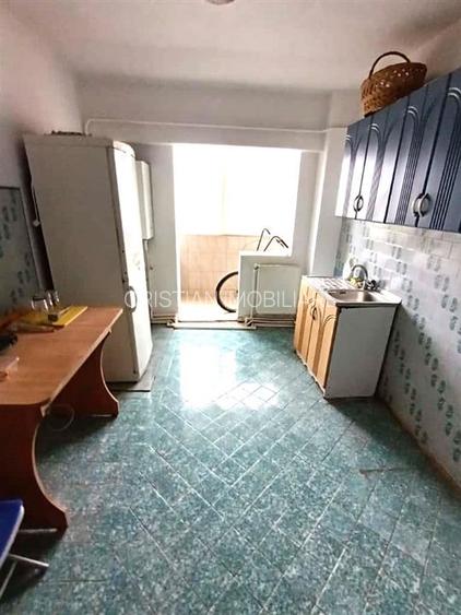 VEZI VIDEO! Ap 2 cam Confort 1 Decomandat Etaj 3 , Radu Negru - 6