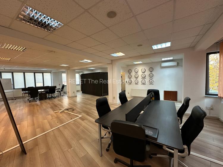 Vă propunem spre inchiriere clădire de birouri situată în Cotroceni - 17