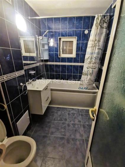 Apartament 2 camere  decomandat,  parter inalt, centrala proprie.Zona Sacele, Mo - 8