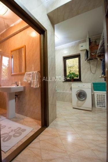 Vila 4 camere  cu piscina in Bucov. - 26