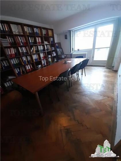 Piata Unirii  chiar la metrou in exclusivitate vanzare 2 camere cu loc de parcar - 11