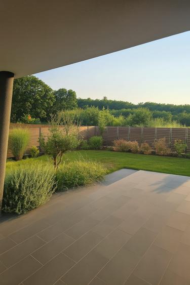 VILĂ CONTEMPORANĂ CU VEDERE DIRECTĂ CĂTRE PĂDURE