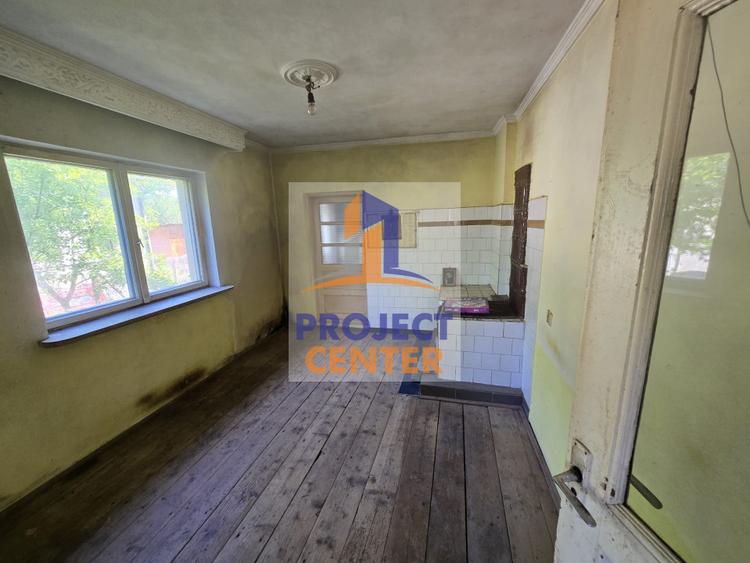 Casa cu 4 camere, anexa si teren de 1416 mp in Leordeni