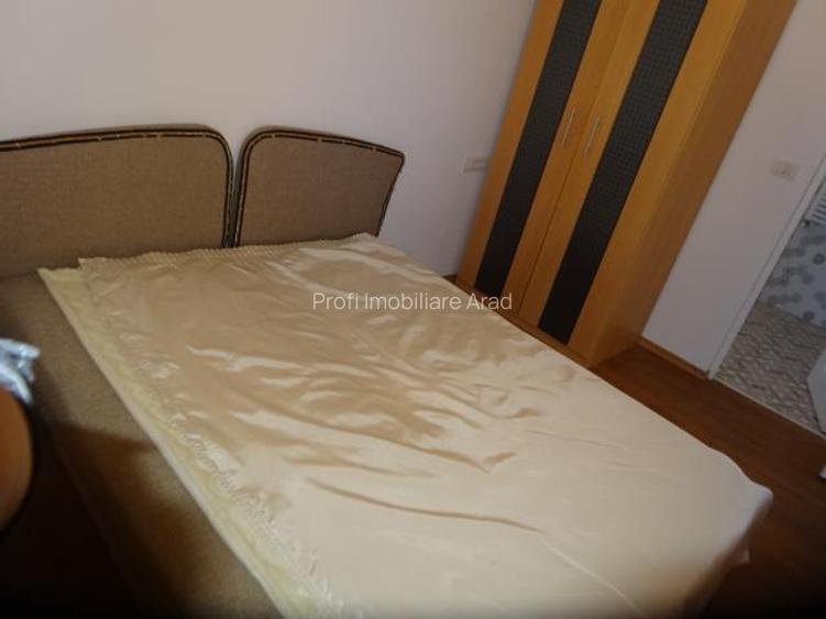 Inchiriez apartament 2 camere cu centrala gaz, zona Intim - 4