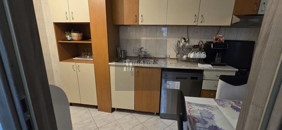 Apartament 3 camere decomandat etaj1/ Berceni - 10