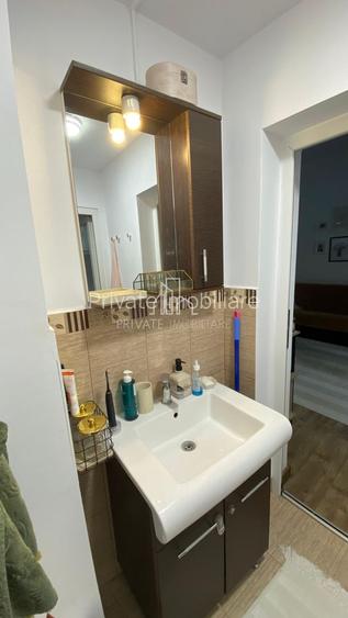 Apartament 3 Camere De Inchiriat cu parcare, Zona 7 Noiembrie - 14