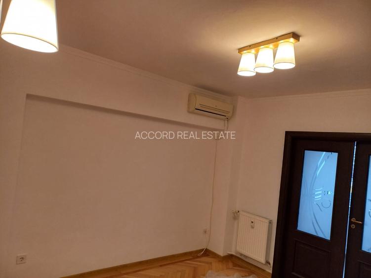 Camera de Comert, Splai, bloc 1994,  etaj 1, nemobilat - 12