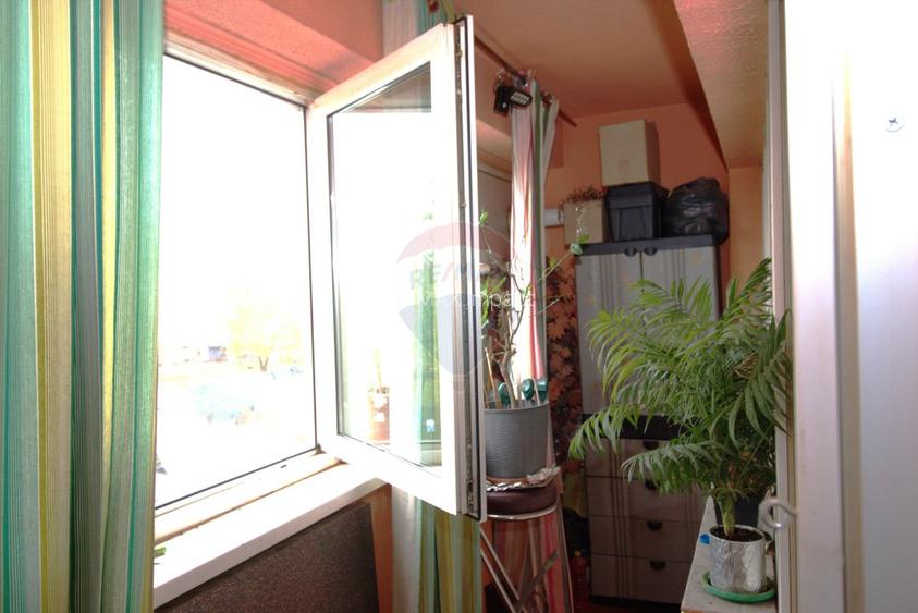 Apartament generos 88mp cu 2 camere de vanzare  Drumul Taberei - 9