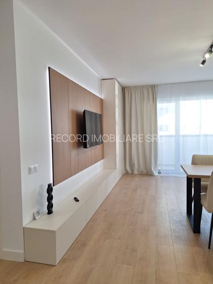 Apartament 3 camere ultramodern, terasa 25 mp ,lift Floresti central. - 2