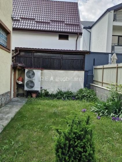 Vila 7 camere Salajan, centrala, an 2020, 281 mp - 11