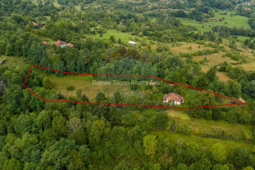 Casă / Vilă cu 3 camere de vânzare - 47