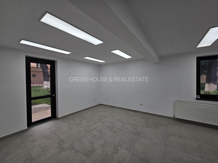 Spațiu comercial ideal pentru birouri cabinet servicii Hunedoara (zonă pietonală - 4