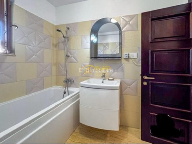 Apartament trei camere, zona centrală - 7