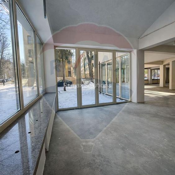 Spațiu comercial de închiriat Central Bd. Tomis Constanta - 6