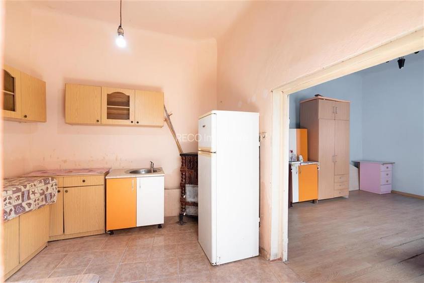 RECO, Casa din caramida, Zona Velenta, Oradea - 8