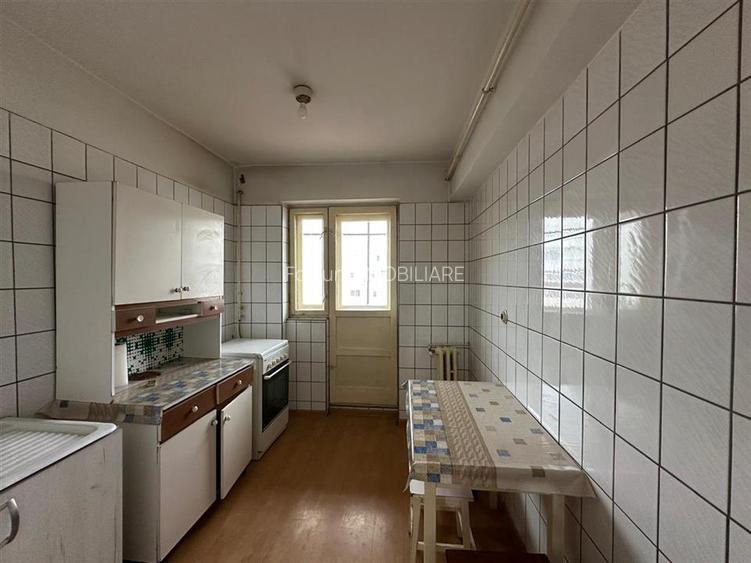 Anunt Închiriere Apartament 3 Camere - Mobilat si Utilat, Bariera Bucuresti - 4