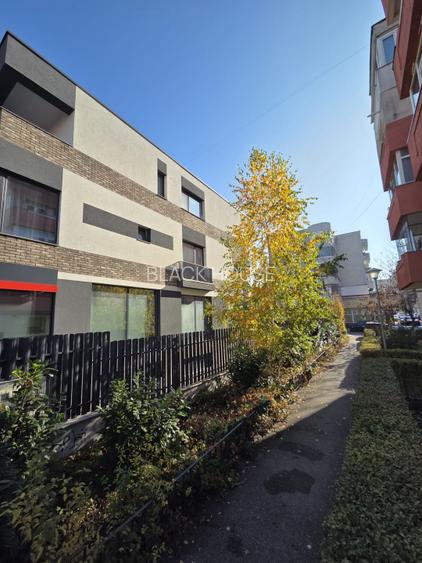 Spatiu comercial, 2 parcari, Intre Lacuri - Iulius Mall - 5