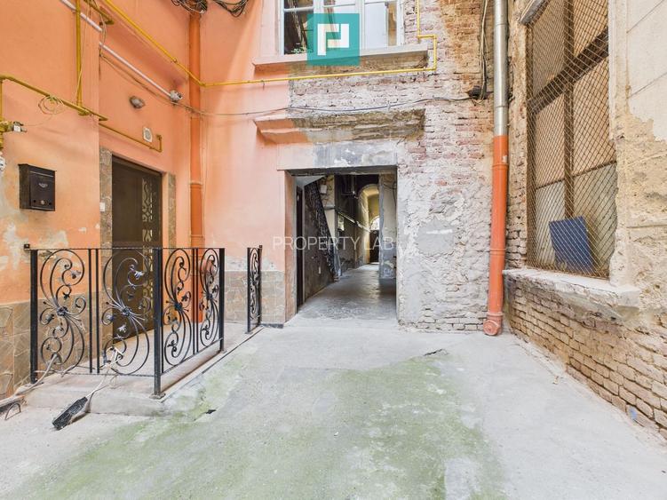 Apartament 4 camere, Bulevardul Revoluției - 16