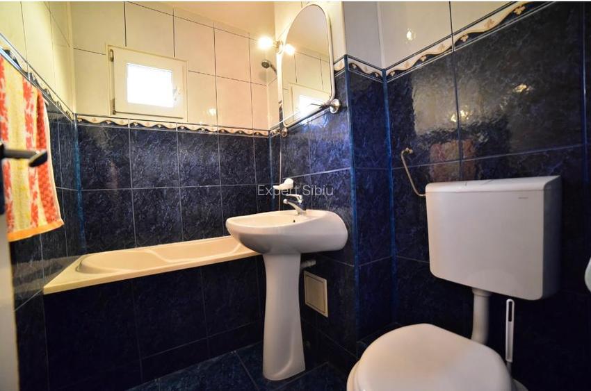 De închiriat apartament 3 camere decomandat – Zona Vasile Aaron, Sibiu - 9