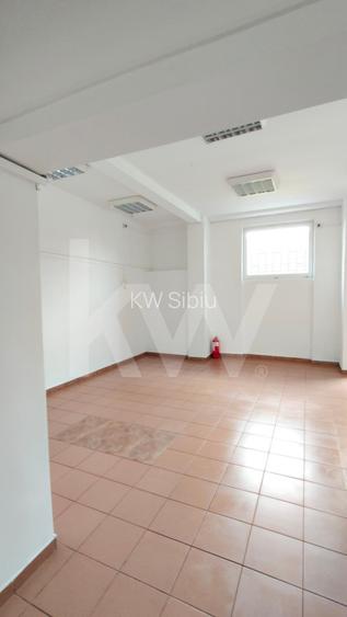 SPATIU COMERCIAL DE INCHIRIAT VALEA AURIE 102 mp - 2