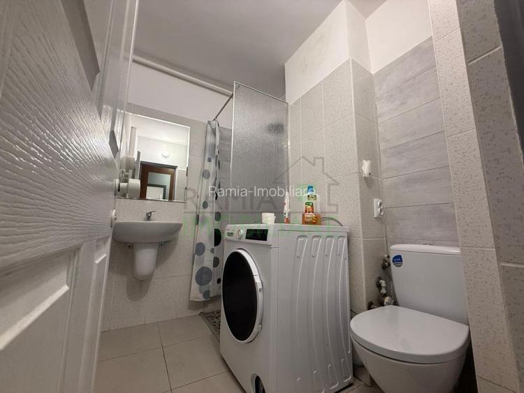 Garsonieră Astra – parter înalt, poziționată pe mijloc, cu beci și baie renovată - 2