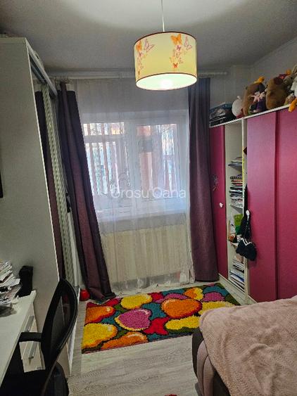 PF,vând apartament 3 camere decomandat. CUG - 3