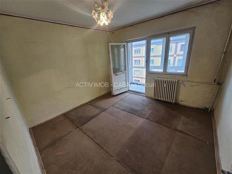 Resita, 3 Cam. Dec., Micro 4 - 4