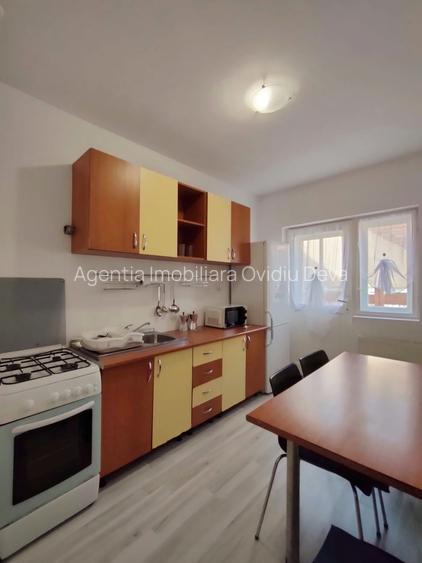 Inchiriez Vila 5 camere mari, 5 balcoane + 2 bai + bucatarie, utilata - 2