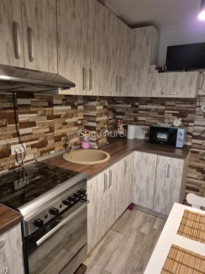 Apartament 3 camere decomandat Năvodari, 64 mp, centrală proprie, AC, etaj 2 - 2
