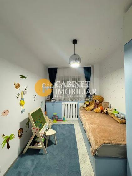 3 CAMERE, DECOMANDAT,  2 BAI - STRADA DIMINETII - 3